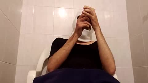 Snapshot of cincopulgadas chatting on December 24, 6:11 am Ernesto online show from December 24, 6:11 am