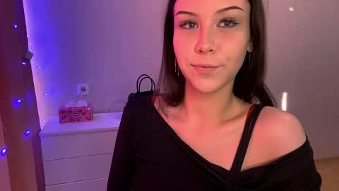 Emma online show from October 14, 2:01 am