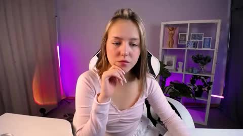 cindylovesmith online show from February 28, 3:40 am