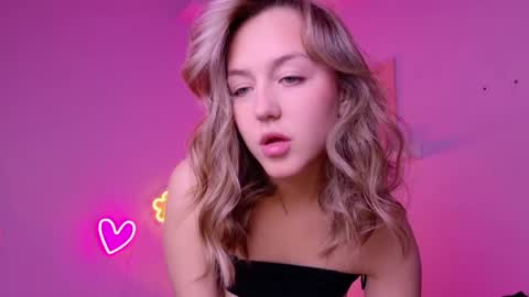 Snapshot of cindylovesmith chatting on May 23, 7:13 am cindylovesmith online show from May 23, 7:13 am