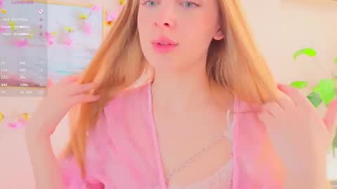 Snapshot of cindyreming01 chatting on September 13, 6:35 am indy online show from September 13, 6:35 am