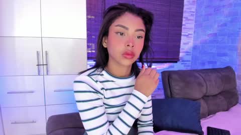 Snapshot of cinnamon_kyla chatting on January 10, 4:30 pm cinnamon_kyla online show from January 10, 4:30 pm