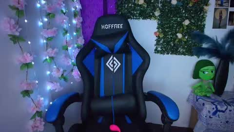 Snapshot of cinthiacarter chatting on September 13, 4:23 am CinthiaCarter online show from September 13, 4:23 am