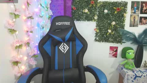 Snapshot of cinthiacarter chatting on October 27, 2:21 pm CinthiaCarter online show from October 27, 2:21 pm