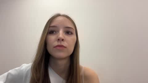 Aurora online show from April 15, 3:30 pm