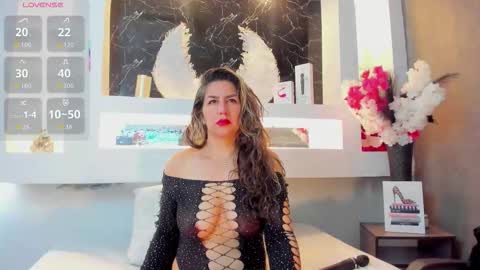Cinthya  online show from October 16, 1:01 pm