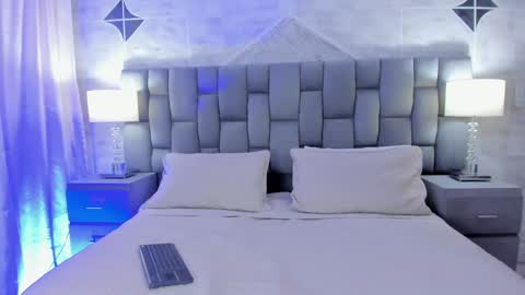 CintiaCollins  online show from December 5, 12:08 am