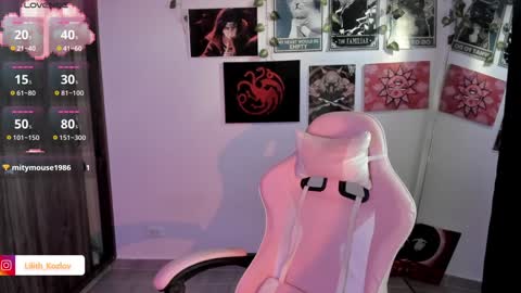 Snapshot of circe_l chatting on January 18, 9:02 pm Paulina online show from January 18, 9:02 pm