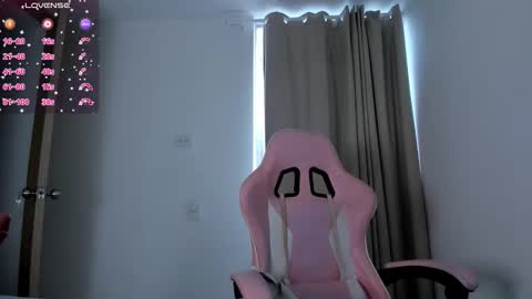 Snapshot of circe_l chatting on October 12, 9:14 pm Paulina online show from October 12, 9:14 pm