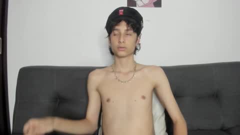 cirosky_elchicopolla online show from January 12, 3:45 am