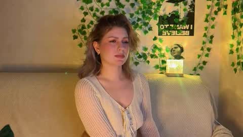 Snapshot of citruska chatting on November 10, 3:44 pm karina online show from November 10, 3:44 pm