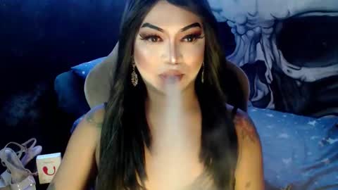 QUEEN CESS online show from December 19, 3:41 pm