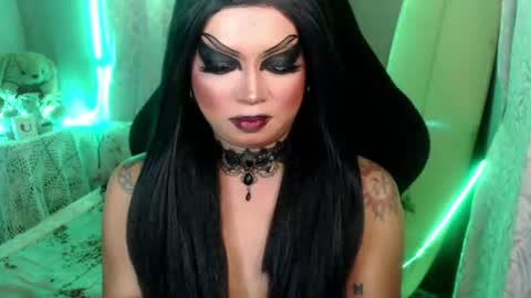 QUEEN CESS online show from June 30, 1:34 pm
