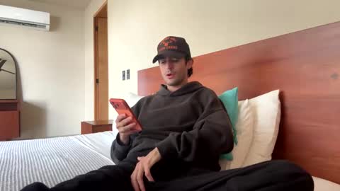 ckeefer96 online show from February 3, 7:30 pm