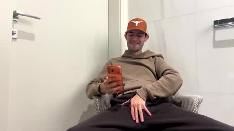 ckeefer96 online show from March 24, 9:42 pm