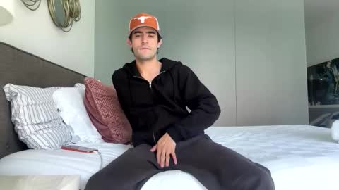 ckeefer96 online show from April 19, 7:27 pm