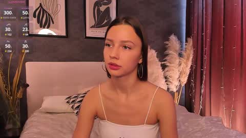 Snapshot of claire_amoure chatting on February 21, 7:45 am Claire online show from February 21, 7:45 am