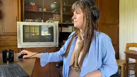 Claire Moulin online show from July 1, 12:29 pm