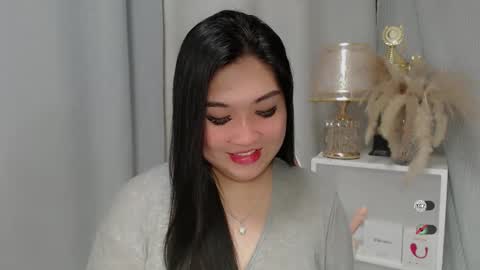 Snapshot of claire_wntr chatting on May 24, 4:17 am CLAIRE online show from May 24, 4:17 am