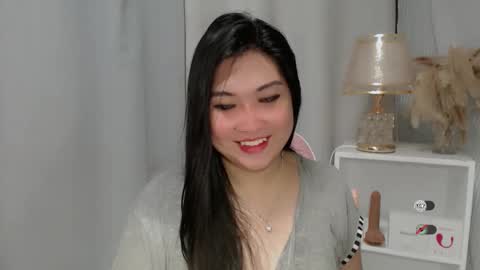 Snapshot of claire_wntr chatting on May 28, 3:48 am CLAIRE online show from May 28, 3:48 am