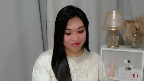 Snapshot of claire_wntr chatting on May 30, 4:20 am CLAIRE online show from May 30, 4:20 am