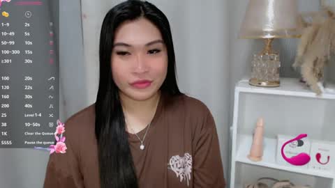 Snapshot of claire_wntr chatting on June 21, 7:16 pm CLAIRE online show from June 21, 7:16 pm