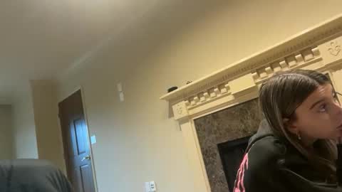 clairewalkerrr online show from December 4, 6:16 pm