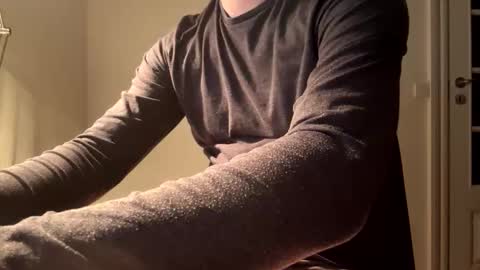 clamshive7 online show from November 10, 5:12 pm