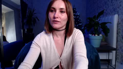 Snapshot of clara_bendover chatting on January 16, 6:27 pm Clara online show from January 16, 6:27 pm