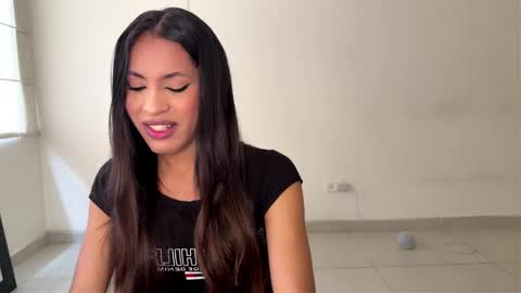 Clara  online show from February 13, 9:33 pm