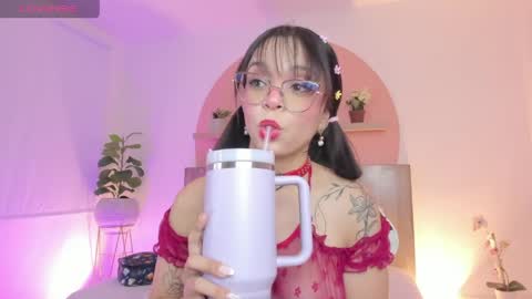 C L A R A online show from April 7, 3:40 am