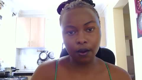 Snapshot of clarahnaughty191 chatting on February 17, 10:34 am clarahnaughty191 online show from February 17, 10:34 am