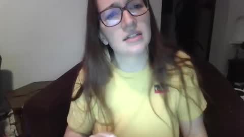 Snapshot of clarawolfe22 chatting on September 12, 3:39 am Clara Wolfe online show from September 12, 3:39 am