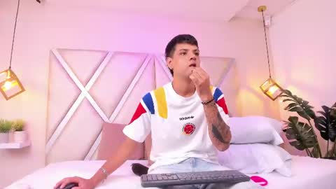 Clarentz bby online show from July 7, 6:05 am