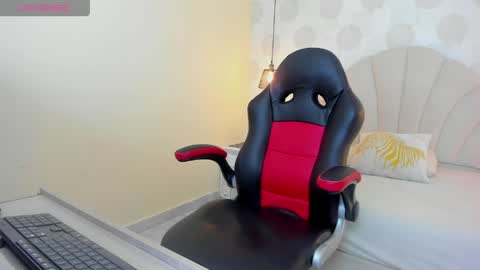 C L A R I S E  online show from April 16, 7:25 pm