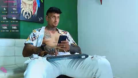 Snapshot of clark__ken chatting on February 26, 2:38 pm Juanpaindependent model online show from February 26, 2:38 pm