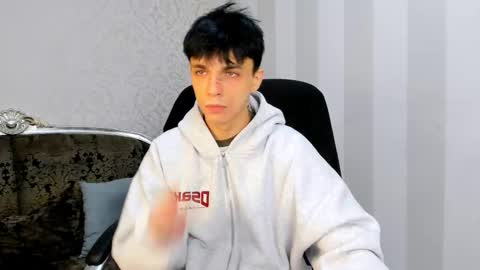 Snapshot of clarkbev chatting on March 3, 6:19 am Clark online show from March 3, 6:19 am