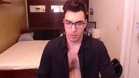 Snapshot of clarkslade chatting on October 15, 10:04 am ClarkSlade online show from October 15, 10:04 am