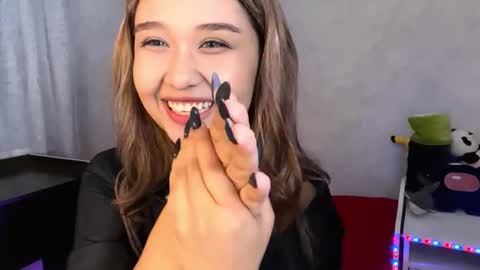 Lara online show from November 21, 6:17 pm