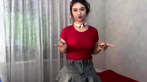 Lara online show from November 25, 6:41 pm