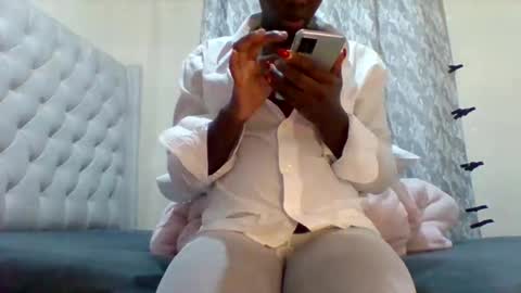 Snapshot of classic_carmen chatting on June 2, 6:21 pm carmen online show from June 2, 6:21 pm
