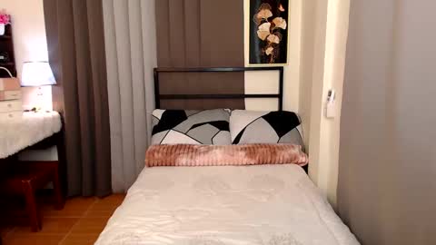 maika online show from February 22, 11:20 am