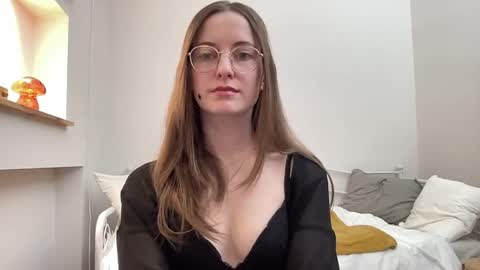 classyandgirly online show from April 16, 7:14 pm