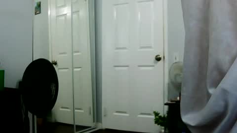 Claudia online show from July 31, 5:34 pm