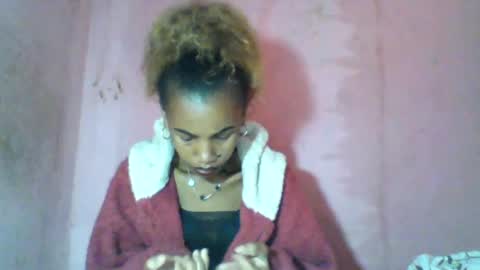 claudianne online show from June 19, 4:50 am
