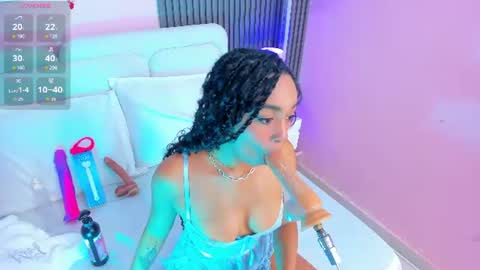 Snapshot of clawdeen__wolf chatting on July 17, 8:24 pm clauwdeen wolf online show from July 17, 8:24 pm