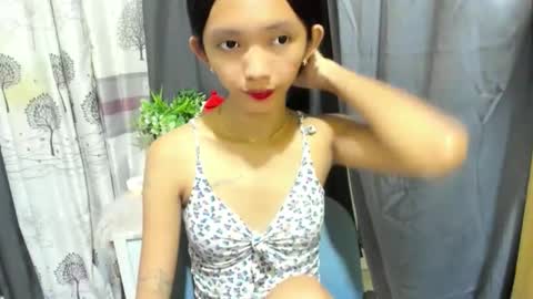 KIM online show from February 12, 7:47 am