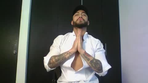 Snapshot of claybrown_ chatting on April 25, 12:52 pm Clay online show from April 25, 12:52 pm