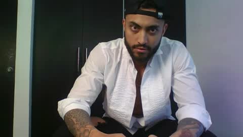 Snapshot of claybrown_ chatting on April 25, 1:41 pm Clay online show from April 25, 1:41 pm