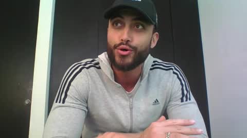 Snapshot of claybrown_ chatting on May 2, 7:52 pm Clay online show from May 2, 7:52 pm